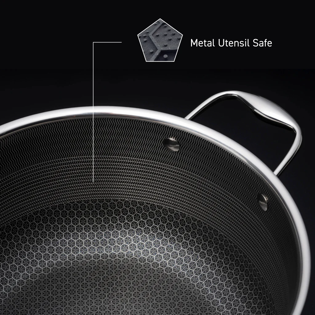 Hybrid Stock Pot with Lid, 10-Qt - Image 4