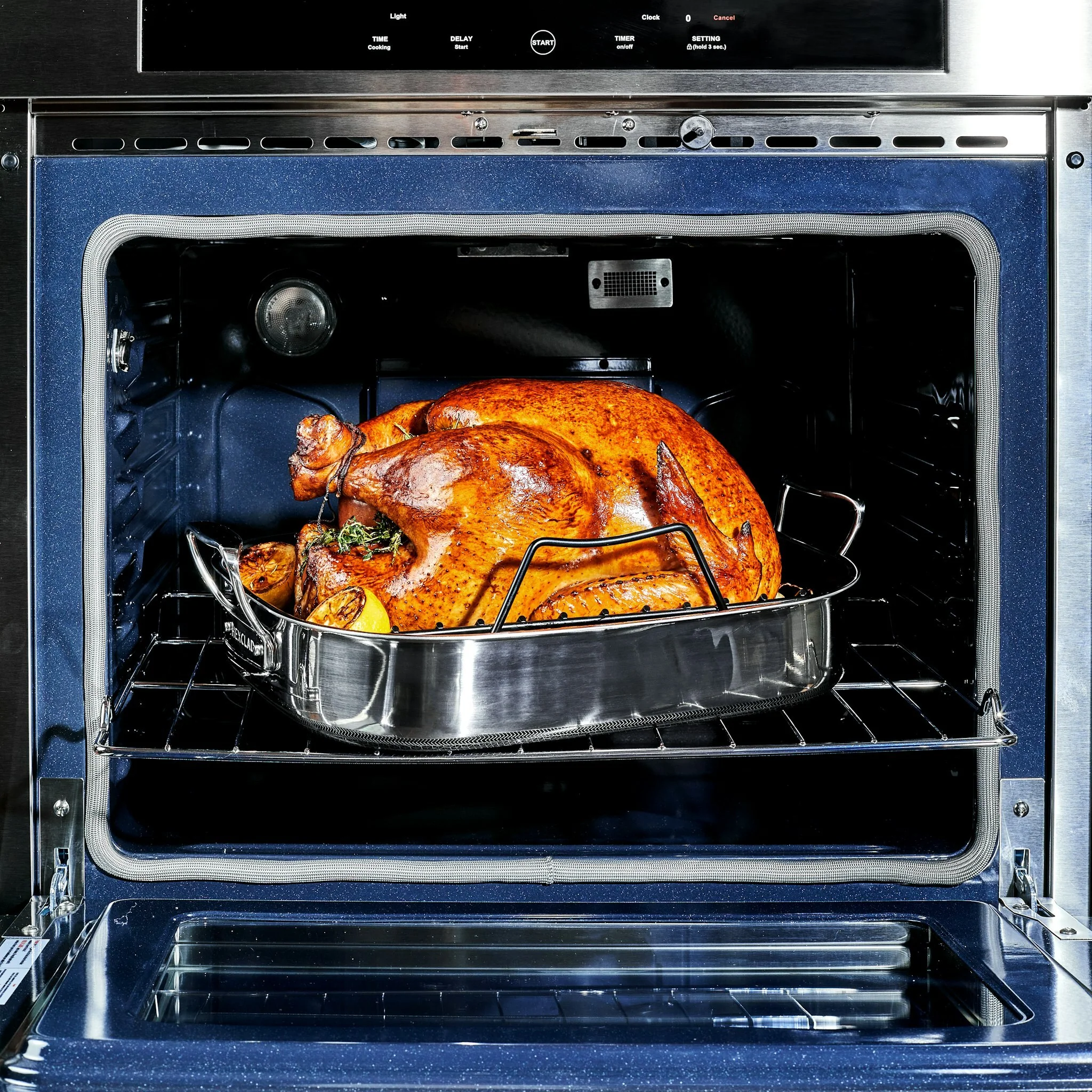 Hybrid Roasting Pan with Rack - Image 10